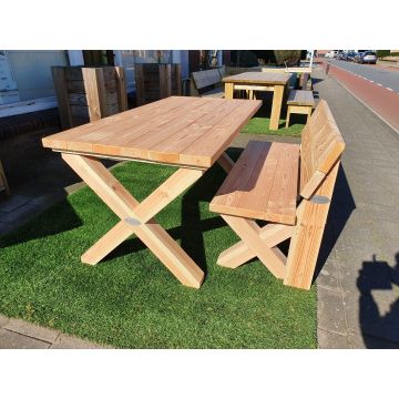 Tuintafel met x-poot.