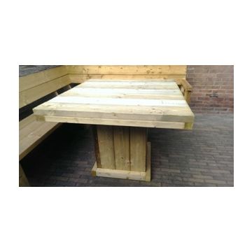 Vierkante tuintafel